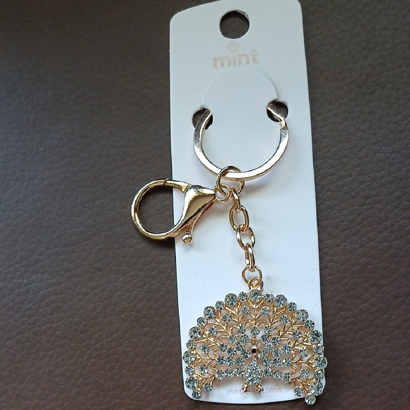Mint Gold and Silver Crystal Key Holder - Picture 2 of 4